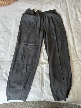GAP Women's Dark Gray Elastic-Waist Jogger Pants